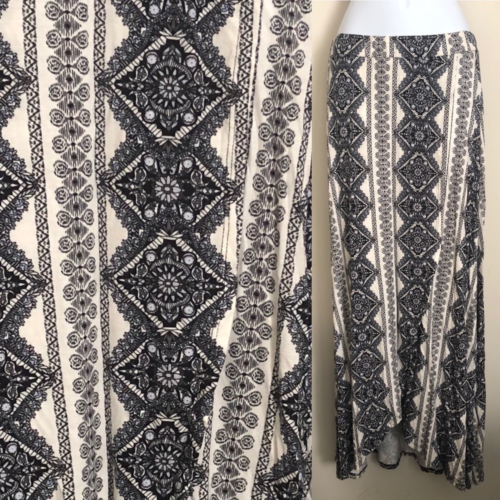 NWOT Sadie & Sage maxi wrap skirt
